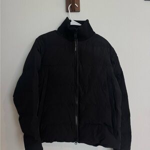 Canada Goose | Black Puffer Jacket